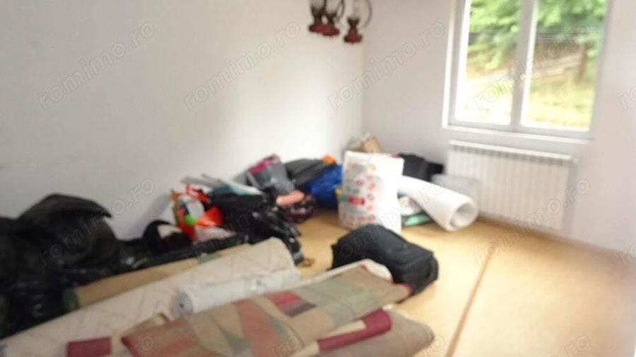 Vand casa in Deva, zona Aurel Vlaicu D+P+E, constructie din anul 2010 din BCA - 12