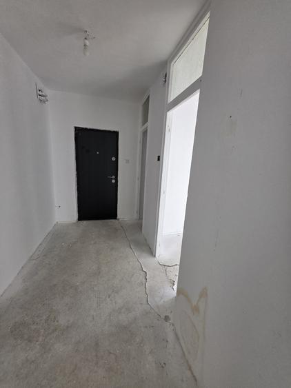 Calea Vitan, vav mall Vitan, bloc 1987, stradal, bloc reabilitat - 10