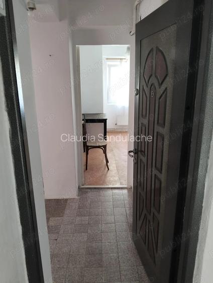 Vand apartament decomandat cu 2 camere Fetesti Vand apartament decomandat cu 2 camere Fetesti