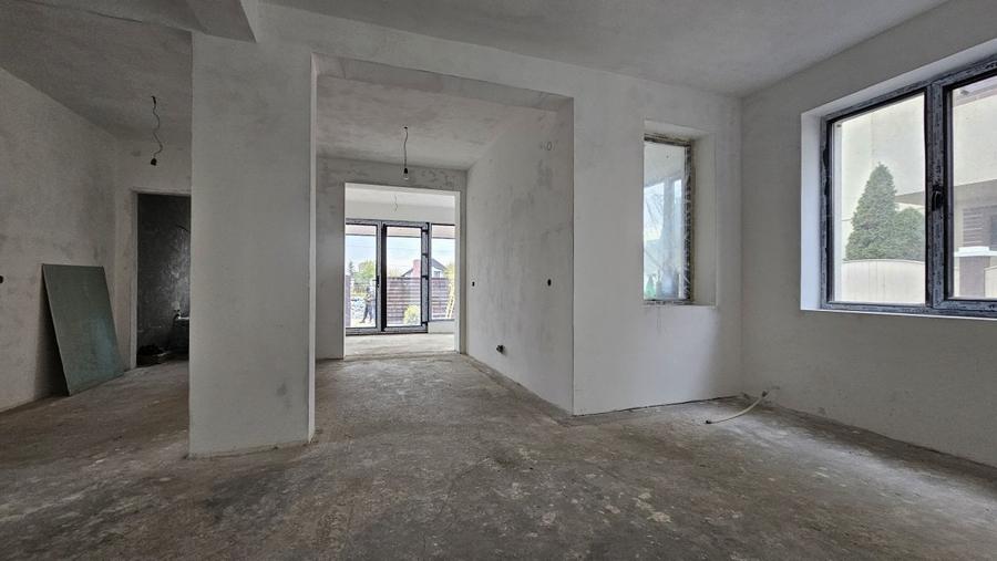 De vanzare Casa Individuala Saftica - 9