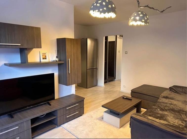 Garsoniera decomandata, etaj 1, parcare inclusă, metrou 5 min Titan - 1