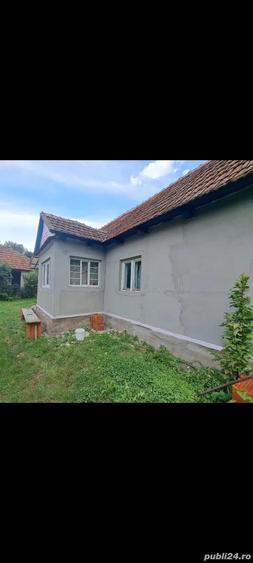 Casă cu 3 camere în Luncșoara
