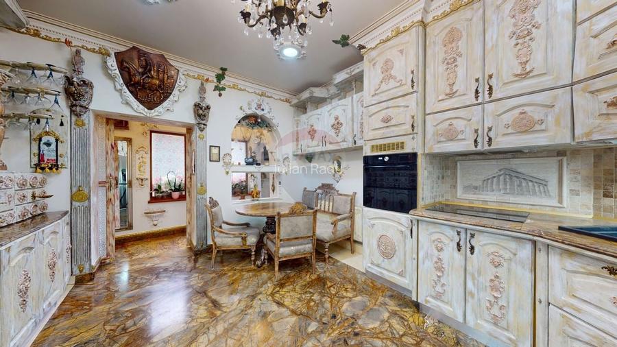 Apartament 3 camere deosebit cu design aristocratic | Central | Curte