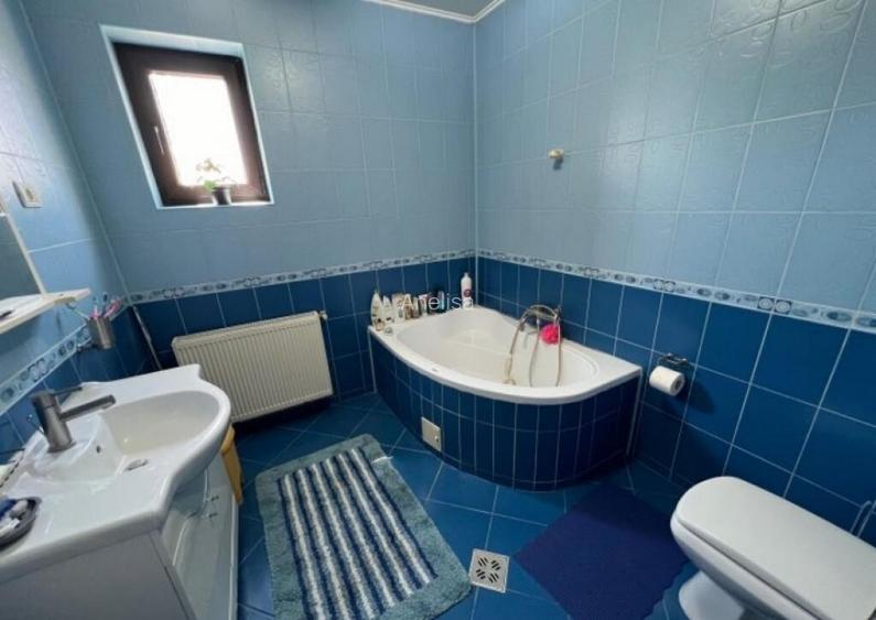 Casa 5 camere, P+1+Pod, toate utilitatile