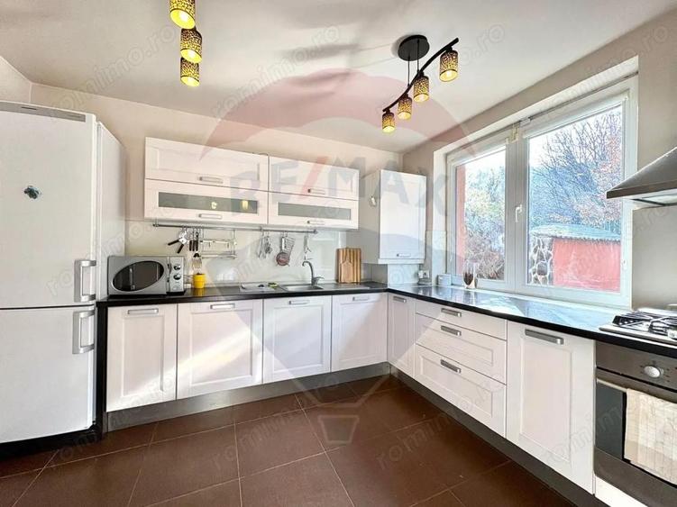 Casa / Vila cu 5 camere de inchiriat - 3