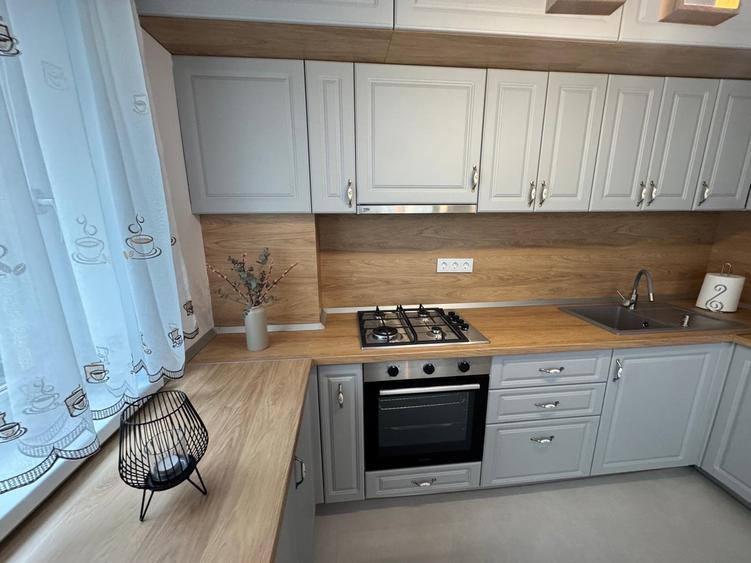 CASA DUPLEX MOBILATA SI UTILATA ZONA CENTRALA STR. PALTINIS NR 52 - 16