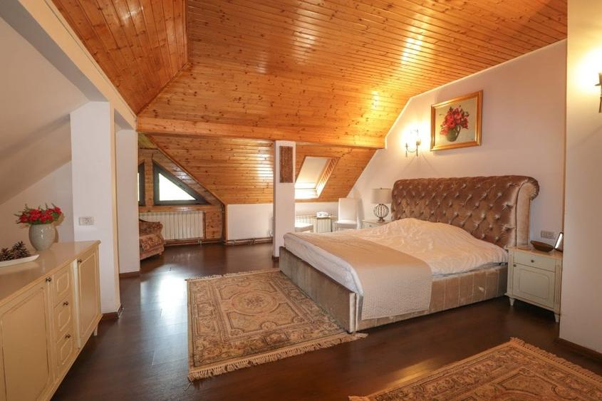 Pensiune de vanzare in Sinaia, cu finisaje si compartimentare de exceptie ! - 3