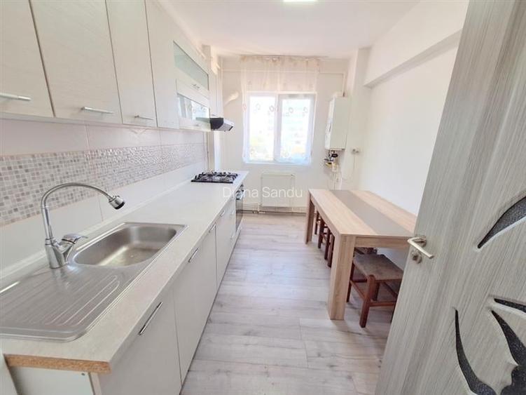Apartament 2 decomandate, 2 balcoane, Renovat, zona Narcisa