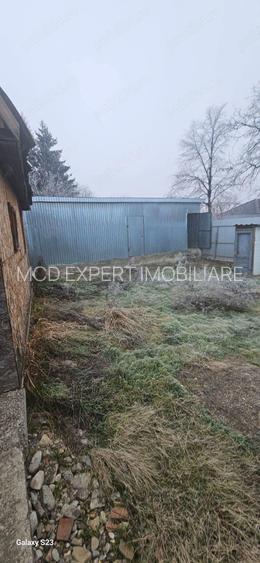 Casa batraneasca in zona Orasului Targu Neam?, cu teren de 250 mp intravilan