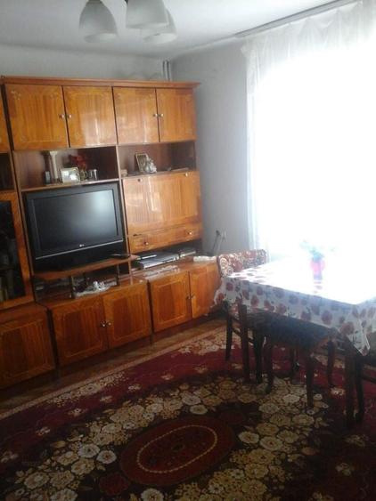 BRASADAS vinde casa cu etaj 4 cam 4 ari in zona 14 Mai. - 2