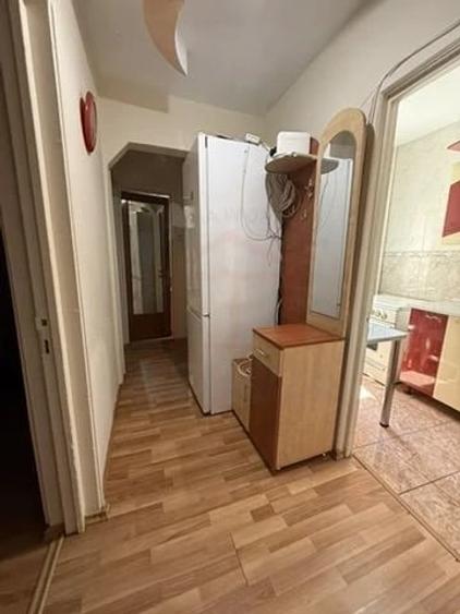 Apartament cu 3 camere decomandat în Micro 14