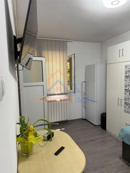 Garsoniera de vanzare, zona Salajan - 2