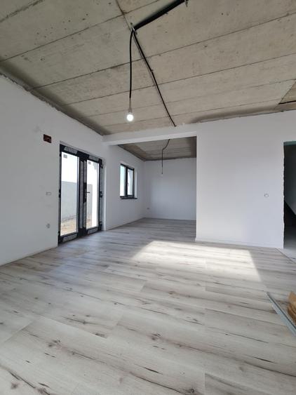 Case Cubiste in Faza de Executie Arhitectura Moderna, Teren Generos, Utilitati - 2