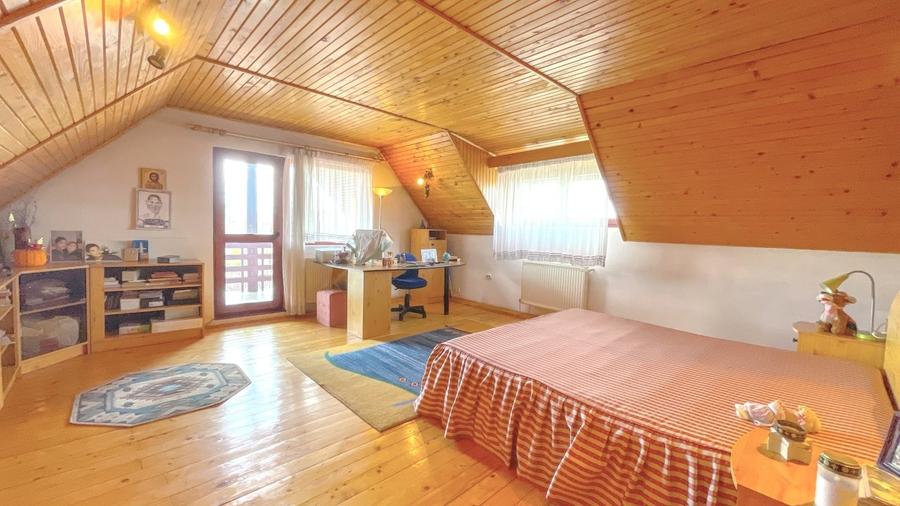 Casa cu garaj si teren de 490 mp in zona de case Bartolomeu-Brasovul Vechi - 9