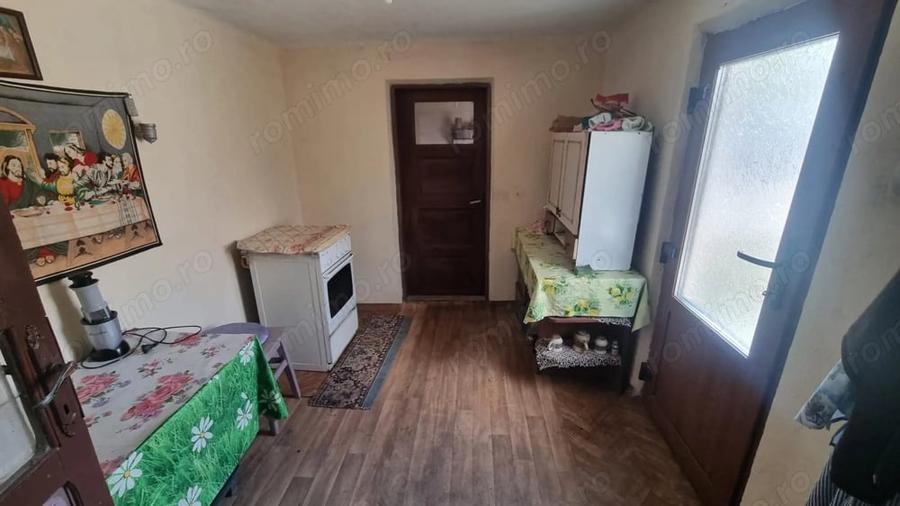 Casă cu 3 camere cu Teren 1900 Mp în Măgura