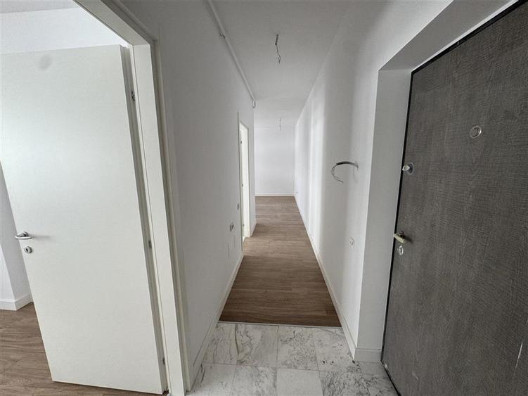 Apartament cu 2 camere decomandat în Drumul Taberei