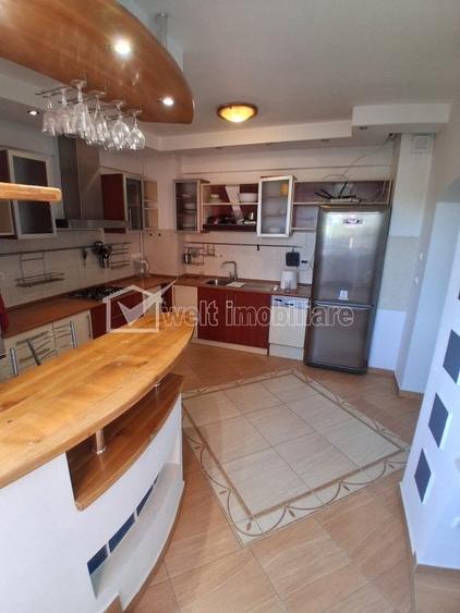 Apartament cu 4 camere semidecomandat în Zorilor