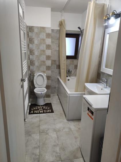 Apartament cu 2 camere nedecomandat, mobilat în Central