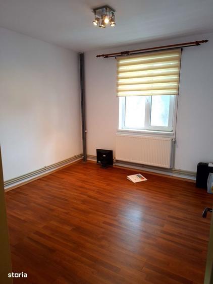 Apartament cu 2 camere decomandat în Calea București