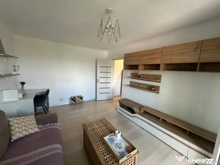 Apartament cu 2 camere decomandat în Rovine