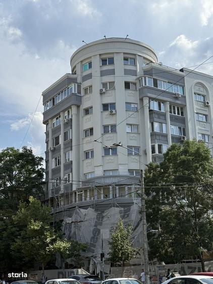 Apartament cu 3 camere decomandat în Decebal