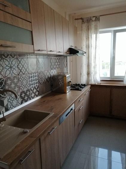 Apartament cu 4 camere decomandat în Dorobanți