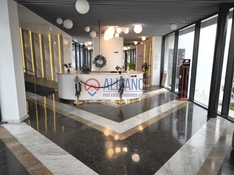 Apartament cu 2 camere semidecomandat în Est