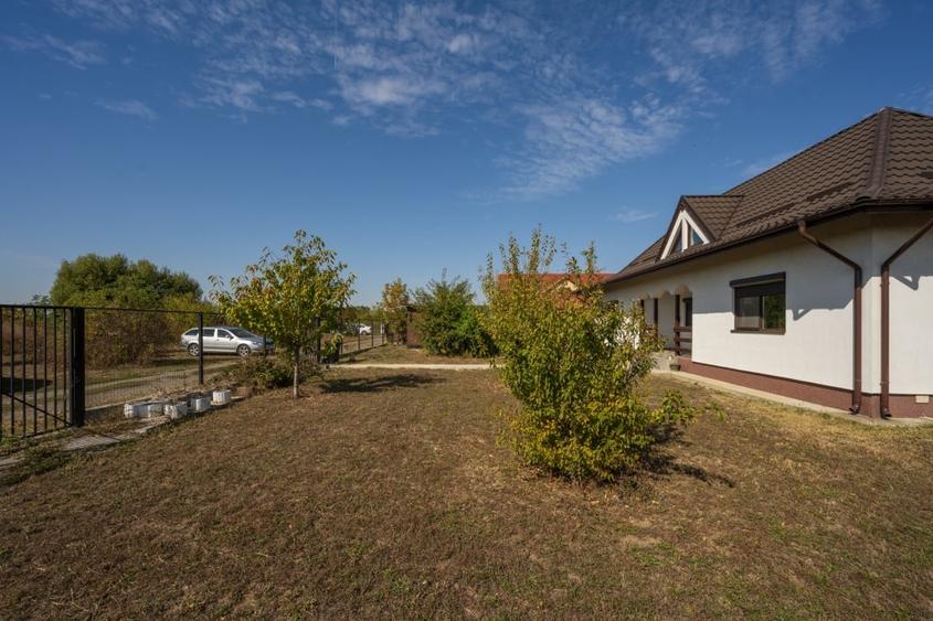 Casă individuală cu 4 camere cu Teren 600 Mp în Tărtășești