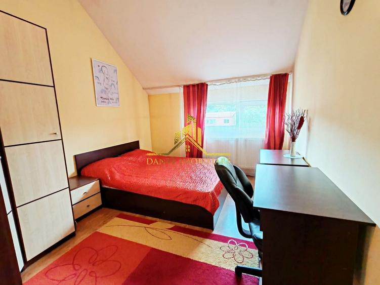 Apartament cu 3 camere semidecomandat, mobilat în Iris