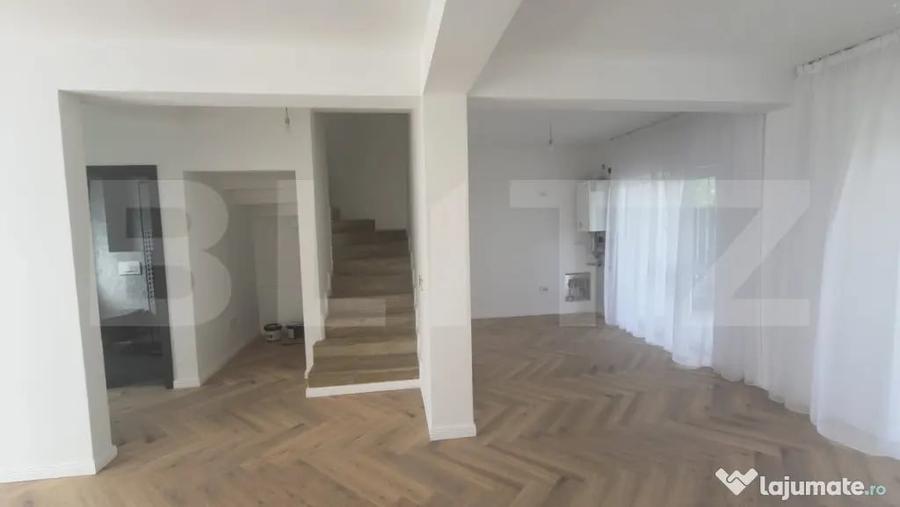 Casă cu 4 camere cu Teren 225 Mp în Bucium