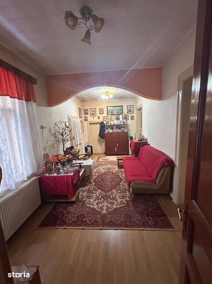 Casă cu 3 camere cu Teren 532 Mp în Central