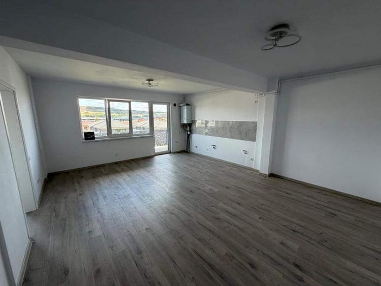 Apartament cu 2 camere semidecomandat în Florești — fotografia 1