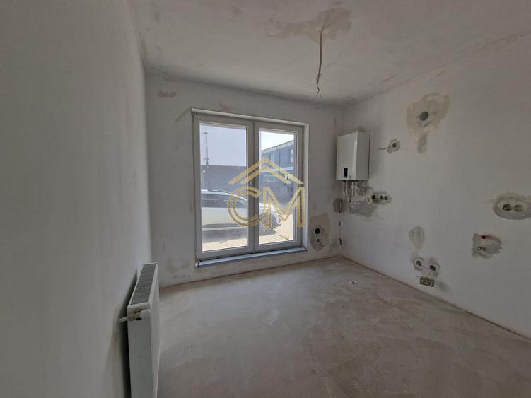 Duplex cu 4 camere cu Canalizare în Rășinari
