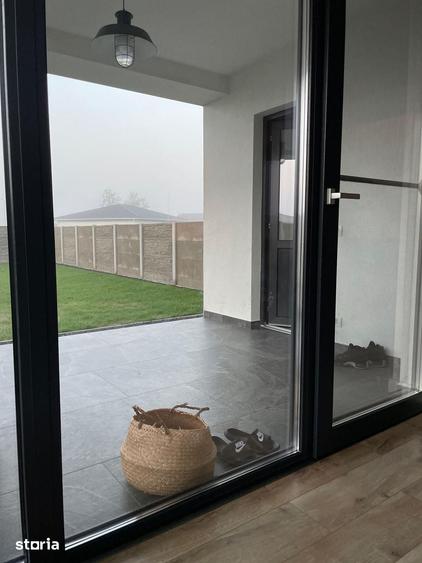 Casă cu 4 camere cu Teren 350 Mp în Moșnița Nouă