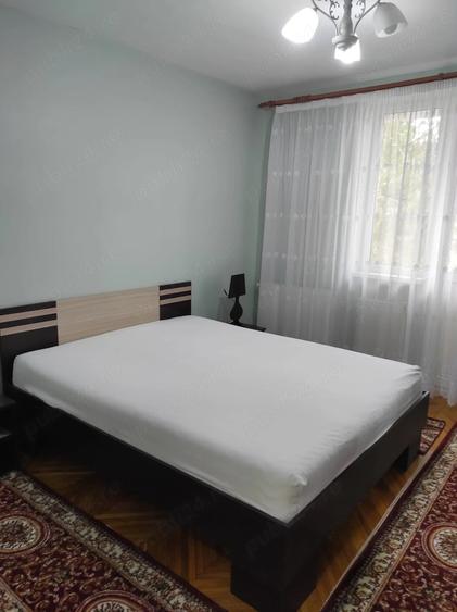 Apartament cu 3 camere decomandat în Exterior Vest