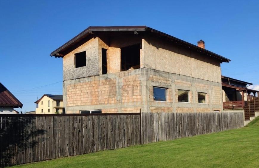 Casă cu 7 camere cu Canalizare în Bunloc