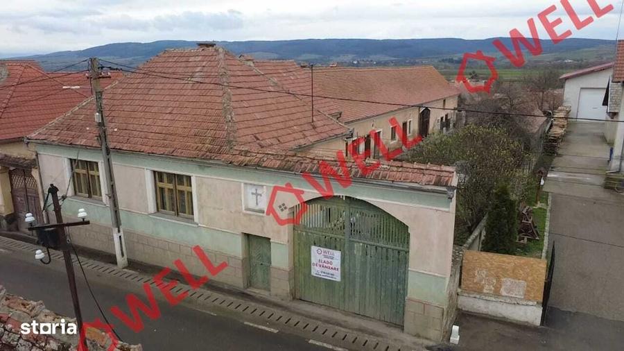 Casă cu 4 camere în Ormeniș