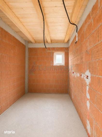 Casă cu 3 camere cu Teren 500 Mp în Sânmartin