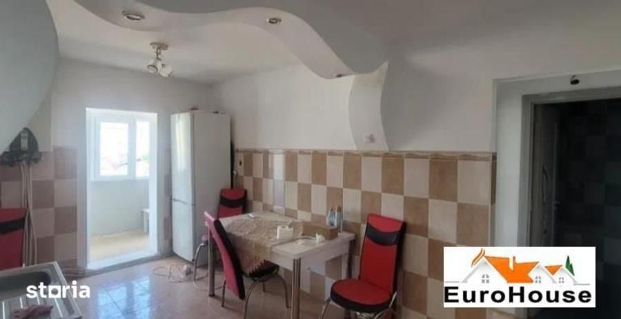 Apartament cu 2 camere decomandat în Tolstoi