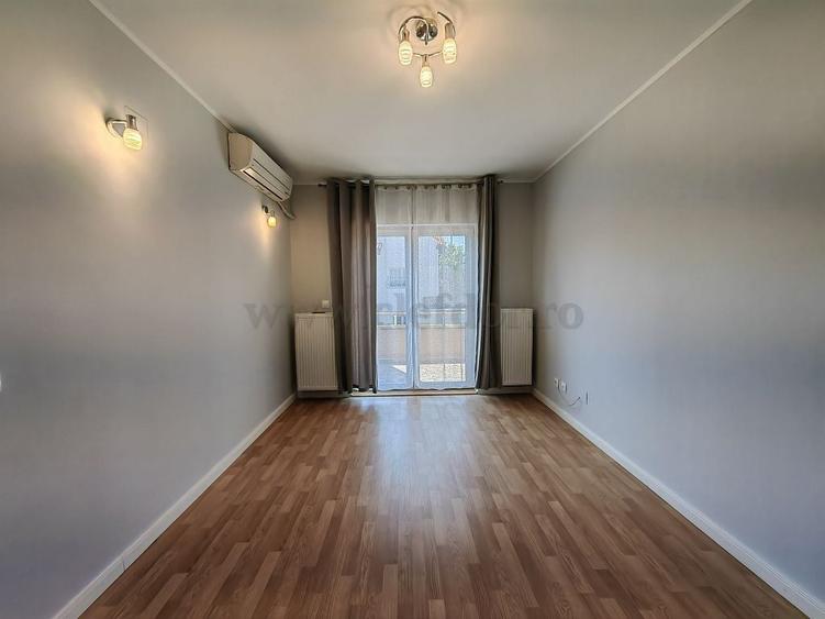 Casă individuală cu 5 camere cu Canalizare în Pipera