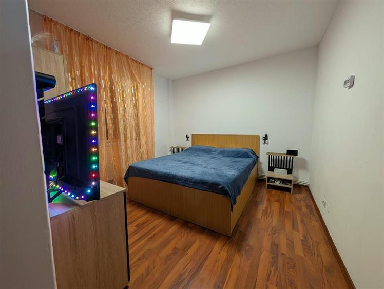 Apartament cu 2 camere decomandat în Metalurgie