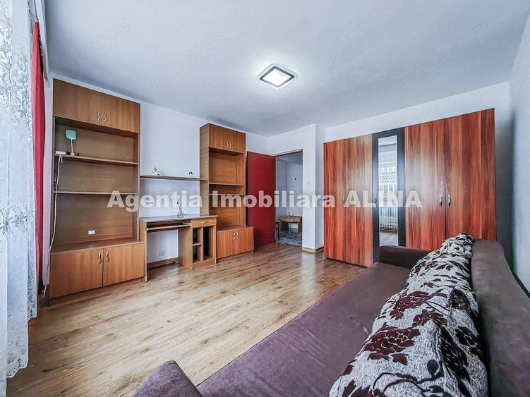 Garsonieră decomandată în Micro 15