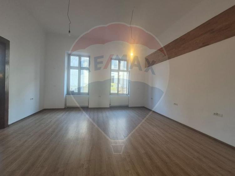 Spatiul pretabil  pentru o gama variata de activitati - 1