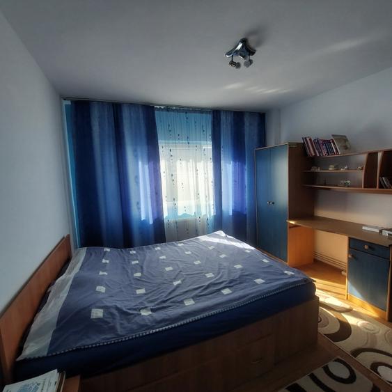 Vand 2 camere, ultracentral, decomandat - 1