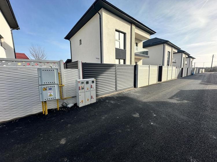 CASA SINGULARA, TOATE UTILITATILE, 4 CAMERE, TEREN 400 MP, COMISION 0% - 4