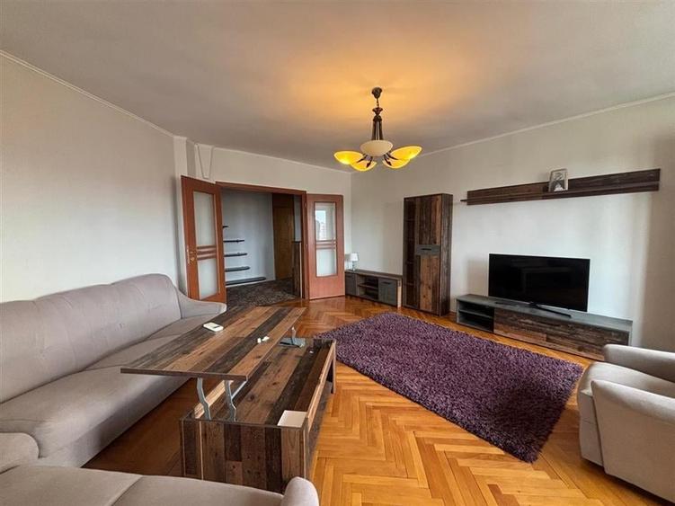 APARTAMENT 3 CAMERE | 2 BAI | LOC DE PARCARE | ZONA DECEBAL | ORADEA - 1