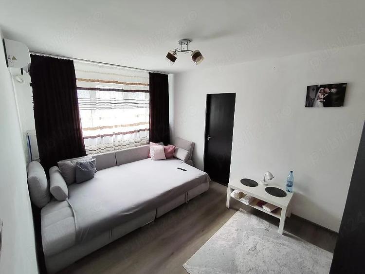 Apartament de vanzare - Malu Ro?u - 3