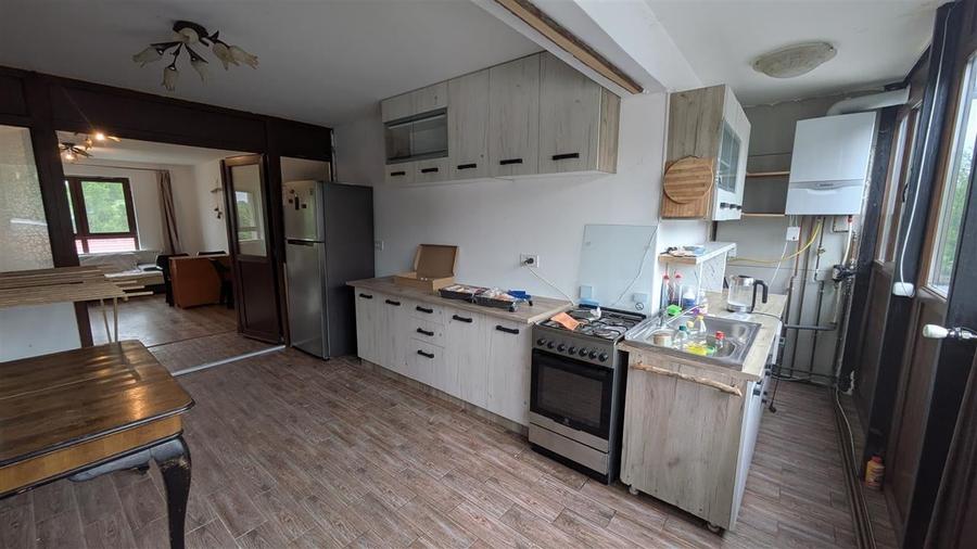 Apartament de inchiriat 3-4 cam Valea adanca - 2