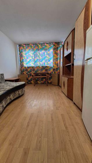 Garsoniera Onesti 19500 euro 0757678898 - 1