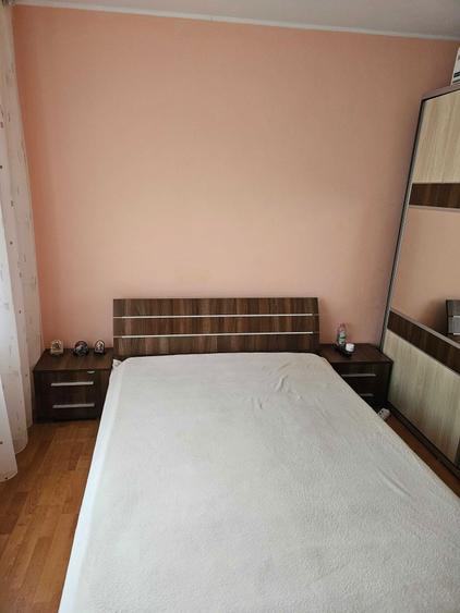 De vanzare Apartament 3 camere - 2